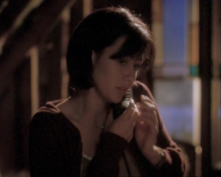 Charmed-Online-dot-net_108TheTruthIsOutThereAndItHurts0687.jpg