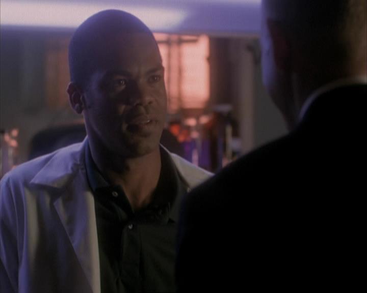 Charmed-Online-dot-net_108TheTruthIsOutThereAndItHurts0784.jpg