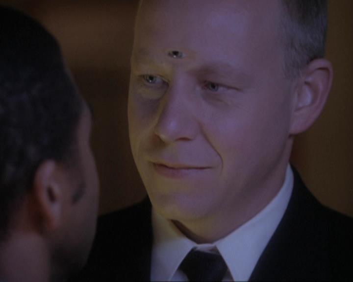 Charmed-Online-dot-net_108TheTruthIsOutThereAndItHurts0801.jpg
