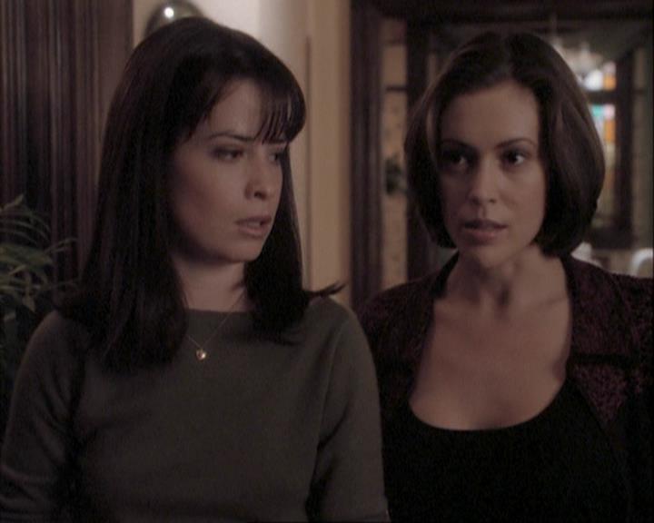 Charmed-Online-dot-net_108TheTruthIsOutThereAndItHurts0995.jpg