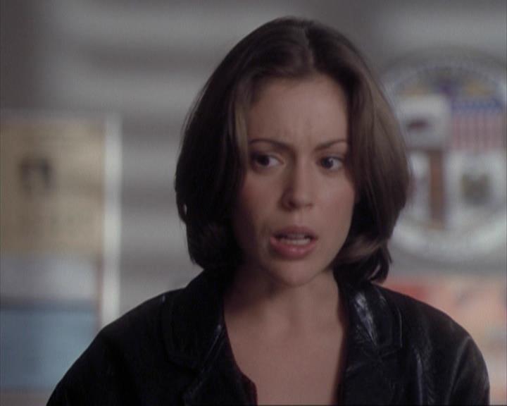 Charmed-Online-dot-net_108TheTruthIsOutThereAndItHurts1072.jpg