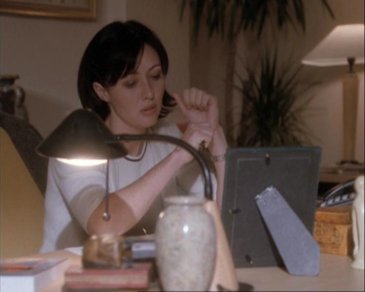 Charmed-Online-dot-net_108TheTruthIsOutThereAndItHurts1080.jpg