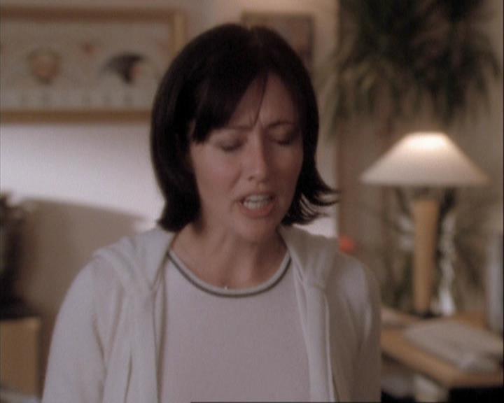 Charmed-Online-dot-net_108TheTruthIsOutThereAndItHurts1137.jpg
