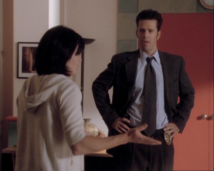 Charmed-Online-dot-net_108TheTruthIsOutThereAndItHurts1665.jpg