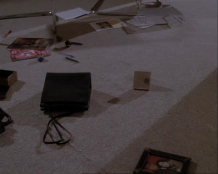 Charmed-Online-dot-net_108TheTruthIsOutThereAndItHurts2065.jpg