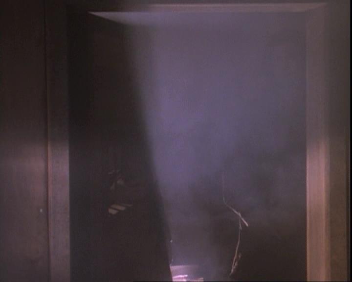 Charmed-Online-dot-net_109TheWitchIsBack0024.jpg