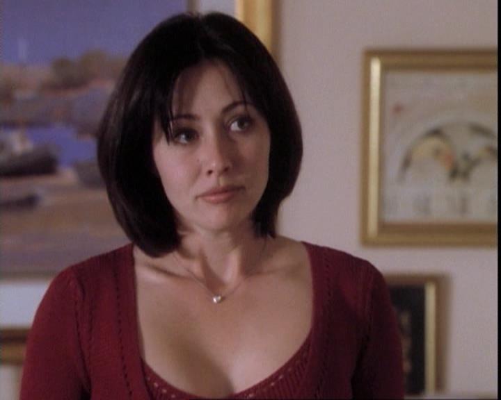Charmed-Online-dot-net_109TheWitchIsBack0120.jpg
