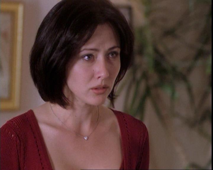 Charmed-Online-dot-net_109TheWitchIsBack0169.jpg