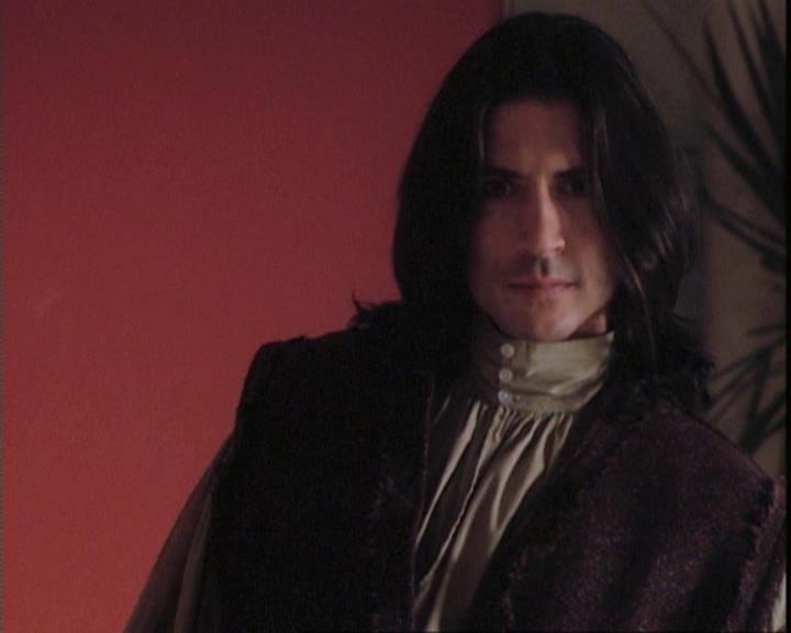 Charmed-Online-dot-net_109TheWitchIsBack0174.jpg
