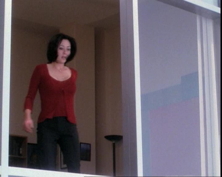 Charmed-Online-dot-net_109TheWitchIsBack0228.jpg