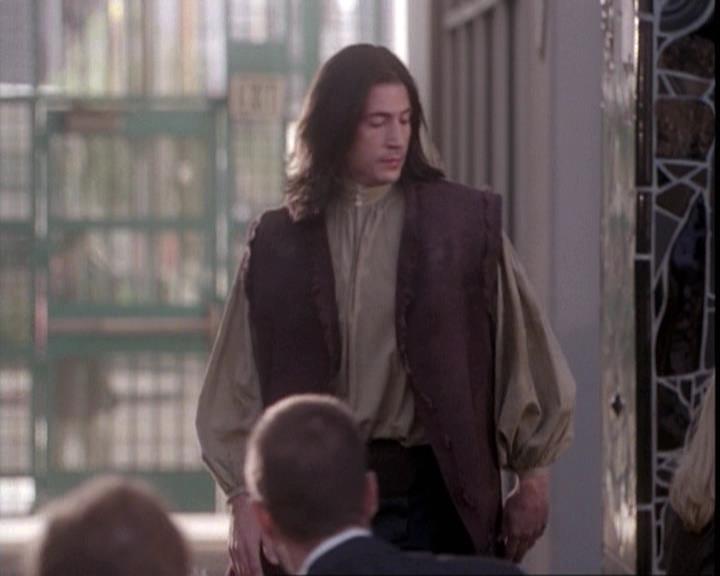 Charmed-Online-dot-net_109TheWitchIsBack0232.jpg