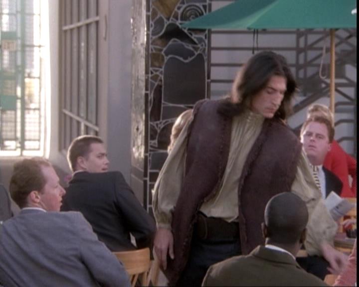 Charmed-Online-dot-net_109TheWitchIsBack0239.jpg