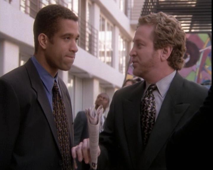 Charmed-Online-dot-net_109TheWitchIsBack0360.jpg