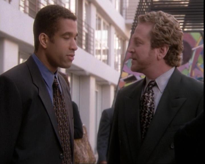 Charmed-Online-dot-net_109TheWitchIsBack0363.jpg