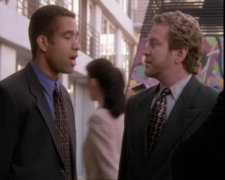 Charmed-Online-dot-net_109TheWitchIsBack0372.jpg