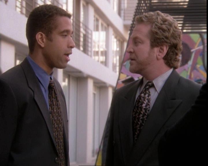 Charmed-Online-dot-net_109TheWitchIsBack0373.jpg