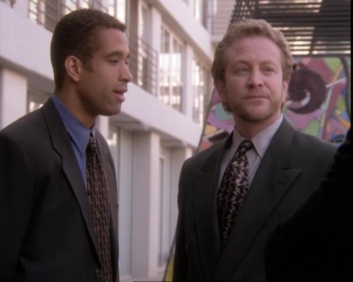 Charmed-Online-dot-net_109TheWitchIsBack0377.jpg