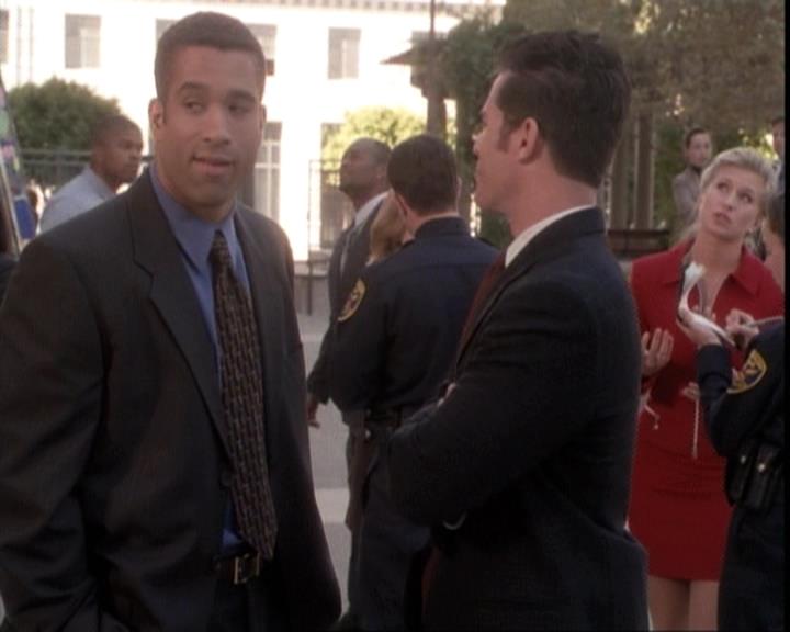 Charmed-Online-dot-net_109TheWitchIsBack0388.jpg