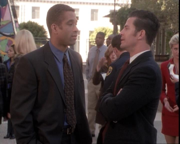 Charmed-Online-dot-net_109TheWitchIsBack0397.jpg