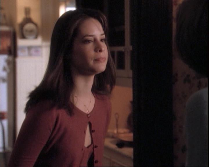 Charmed-Online-dot-net_109TheWitchIsBack0434.jpg