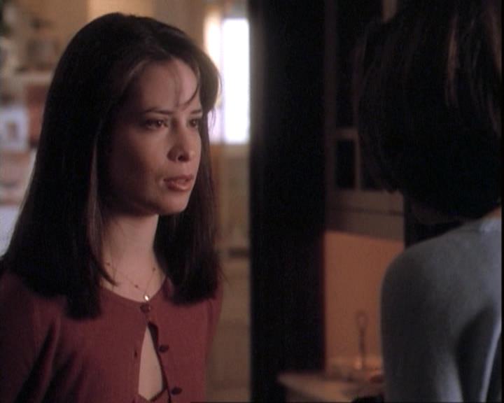 Charmed-Online-dot-net_109TheWitchIsBack0438.jpg