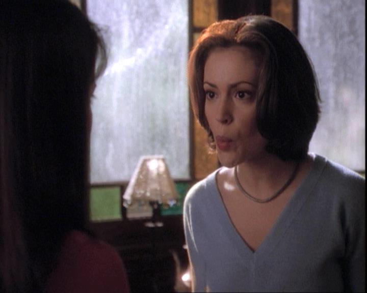 Charmed-Online-dot-net_109TheWitchIsBack0439.jpg