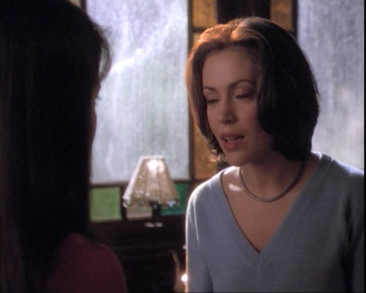 Charmed-Online-dot-net_109TheWitchIsBack0442.jpg