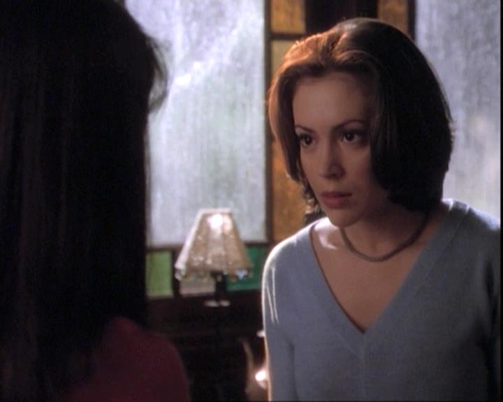 Charmed-Online-dot-net_109TheWitchIsBack0447.jpg
