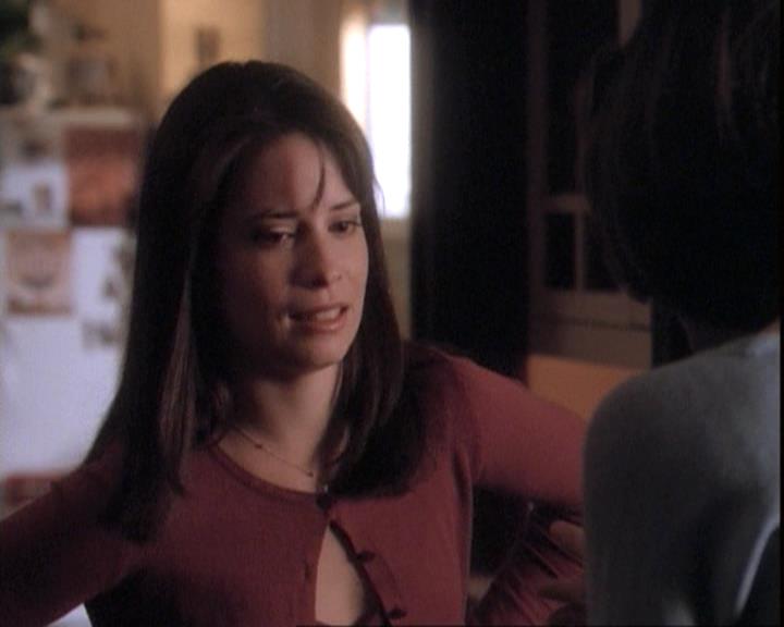 Charmed-Online-dot-net_109TheWitchIsBack0454.jpg