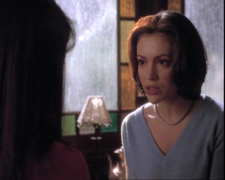 Charmed-Online-dot-net_109TheWitchIsBack0456.jpg