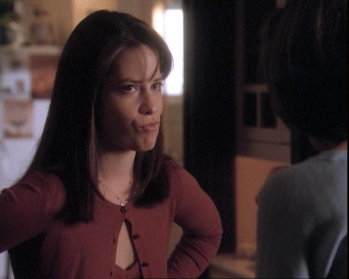 Charmed-Online-dot-net_109TheWitchIsBack0457.jpg