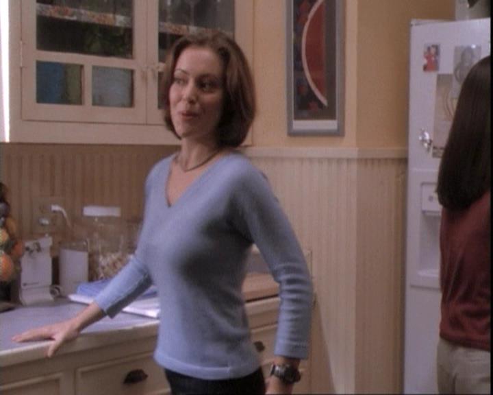 Charmed-Online-dot-net_109TheWitchIsBack0478.jpg