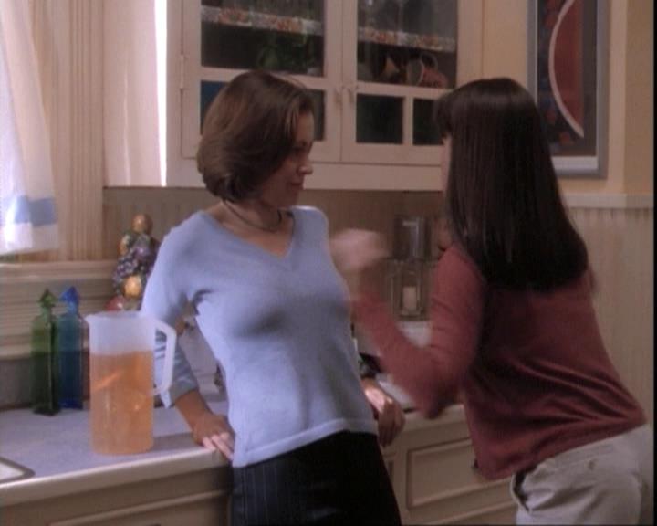 Charmed-Online-dot-net_109TheWitchIsBack0481.jpg