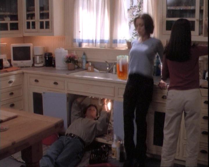 Charmed-Online-dot-net_109TheWitchIsBack0482.jpg