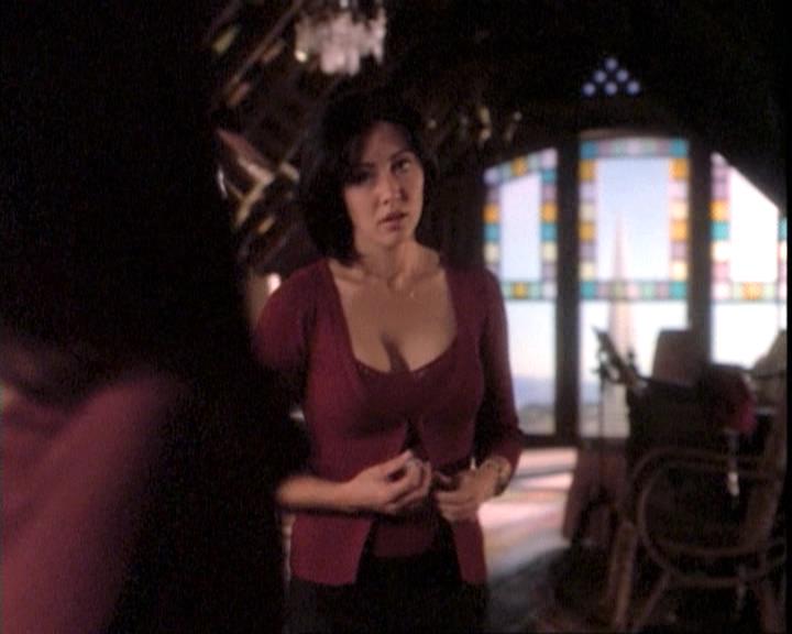Charmed-Online-dot-net_109TheWitchIsBack0618.jpg