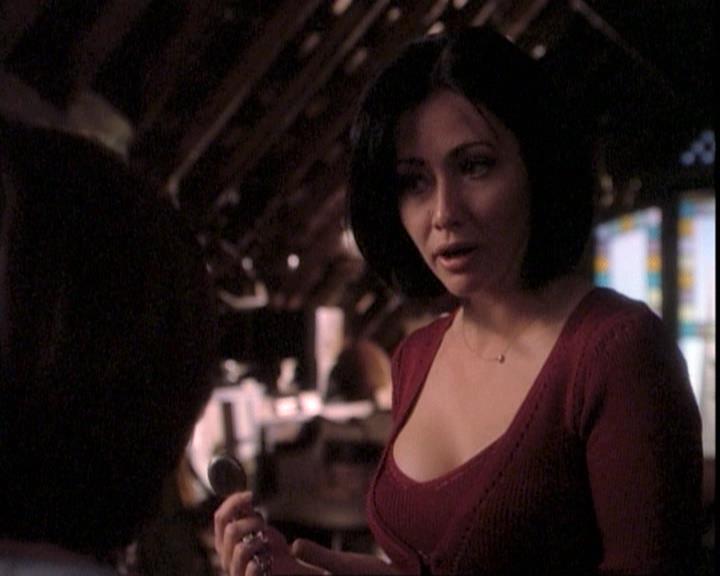 Charmed-Online-dot-net_109TheWitchIsBack0637.jpg