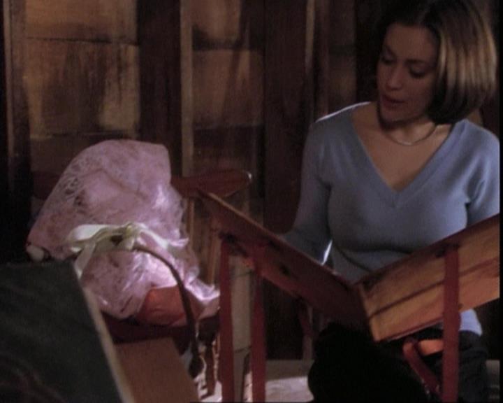 Charmed-Online-dot-net_109TheWitchIsBack0727.jpg