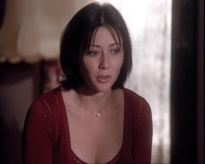 Charmed-Online-dot-net_109TheWitchIsBack0873.jpg