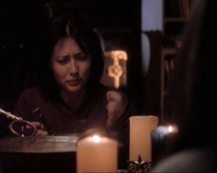 Charmed-Online-dot-net_109TheWitchIsBack0918.jpg