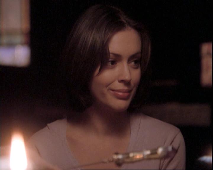 Charmed-Online-dot-net_109TheWitchIsBack0923.jpg