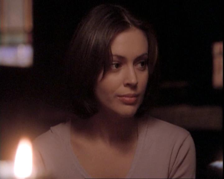 Charmed-Online-dot-net_109TheWitchIsBack0925.jpg