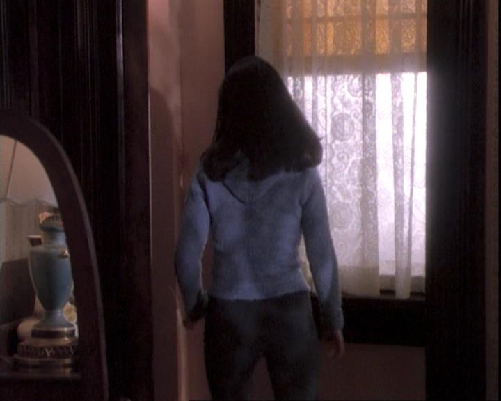 Charmed-Online-dot-net_109TheWitchIsBack1070.jpg