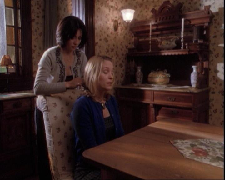 Charmed-Online-dot-net_109TheWitchIsBack1133.jpg