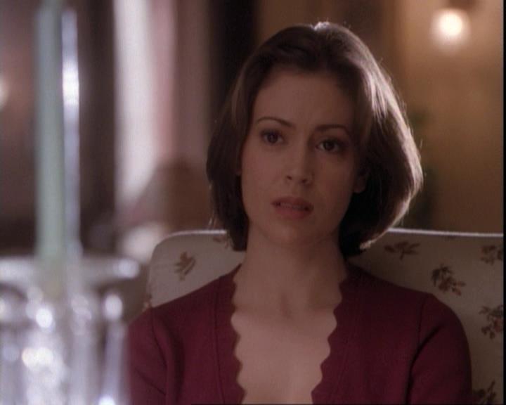 Charmed-Online-dot-net_109TheWitchIsBack1161.jpg