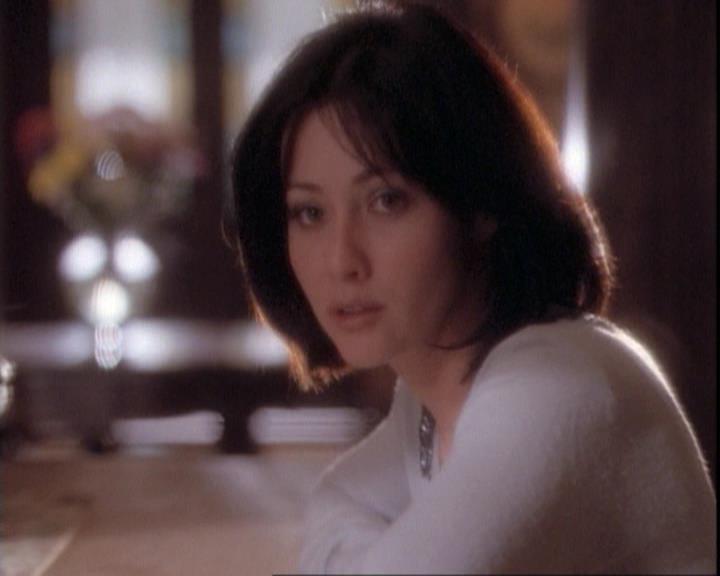 Charmed-Online-dot-net_109TheWitchIsBack1191.jpg