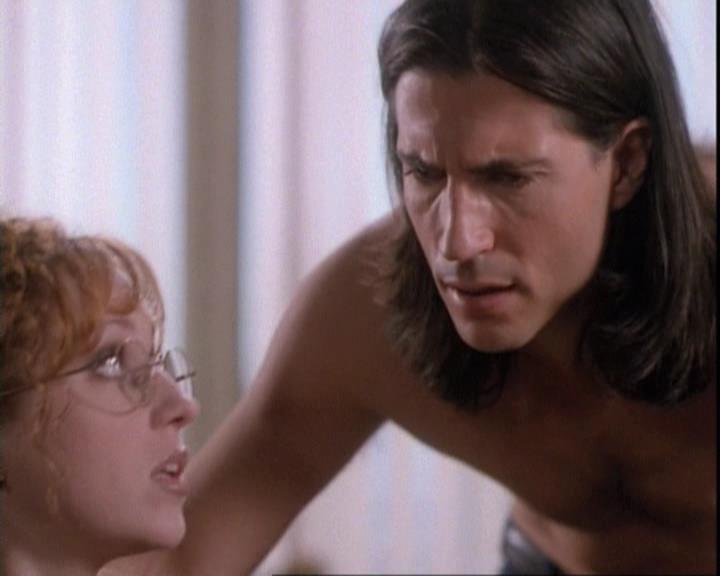 Charmed-Online-dot-net_109TheWitchIsBack1258.jpg