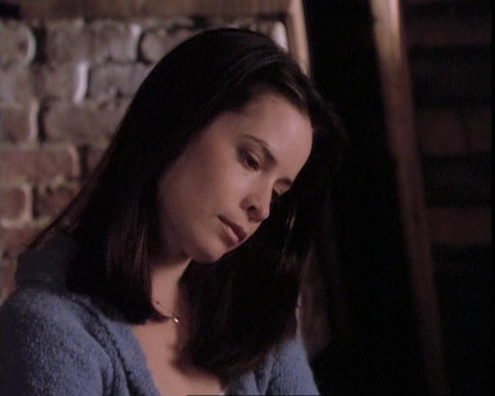 Charmed-Online-dot-net_109TheWitchIsBack1342.jpg