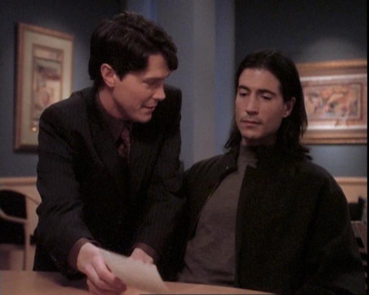 Charmed-Online-dot-net_109TheWitchIsBack1399.jpg
