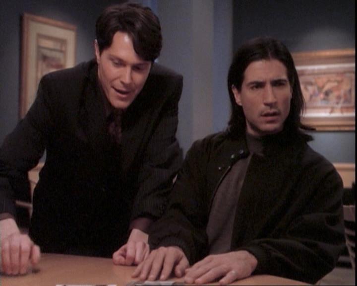 Charmed-Online-dot-net_109TheWitchIsBack1412.jpg