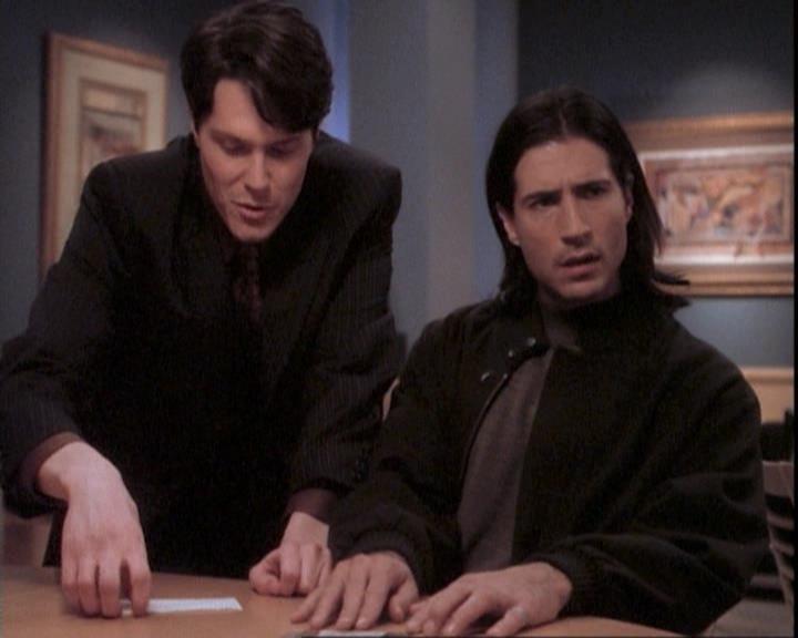 Charmed-Online-dot-net_109TheWitchIsBack1413.jpg